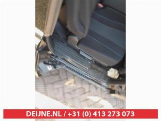 Mazda 5 5 (CWA9), MPV, 2010 1.8i 16V picture 12