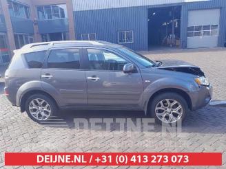 Mitsubishi Outlander Outlander (CW), SUV, 2006 / 2012 3.0 V6 24V Mivec 4x4 picture 8