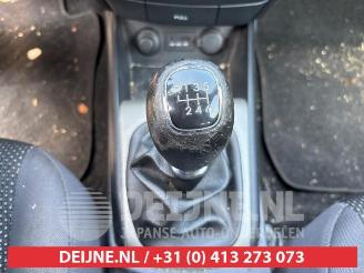 Hyundai I-30 i30 Crosswagon (WWH), Combi, 2007 / 2012 1.6 CVVT 16V picture 15
