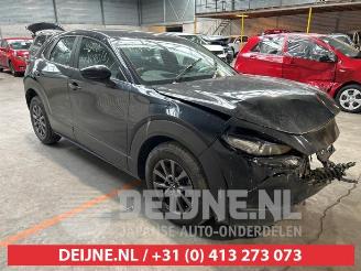 Vrakbiler auto Mazda CX-30 CX-30 (DM), SUV, 2019 2.0 e-SkyActiv-G 122 16V 2021
