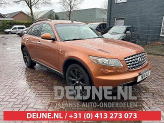 Vrakbiler auto Infiniti FX FX (S50), SUV, 2003 / 2008 35 3.5i 24V AWD 2003/10