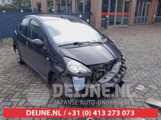 Vrakbiler auto Toyota Aygo Aygo (B10), Hatchback, 2005 / 2014 1.0 12V VVT-i 2010/5