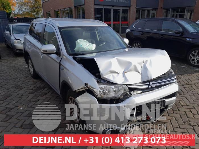 Mitsubishi Outlander Outlander (GF/GG), SUV, 2012 / 2022 2.0 16V PHEV 4x4