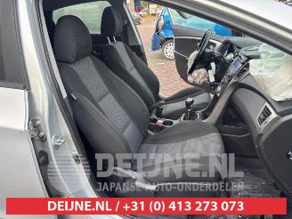 Hyundai I-30 i30 (GDHB5), Hatchback, 2011 1.6 GDI Blue 16V picture 22