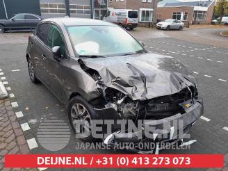 Vrakbiler auto Mazda 2 2 (DJ/DL), Hatchback, 2014 1.5 SkyActiv-G 90 2017/4