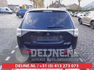 Mitsubishi Outlander Outlander (GF/GG), SUV, 2012 / 2022 2.0 16V PHEV 4x4 picture 6
