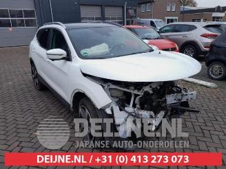 Vrakbiler auto Nissan Qashqai Qashqai (J11), SUV, 2013 / 2021 1.2 DIG-T 16V 2015/4
