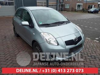Uttjänta bilar auto Toyota Yaris Yaris II (P9), Hatchback, 2005 / 2014 1.3 16V VVT-i 2006/2