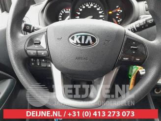 Kia Rio Rio III (UB), Hatchback, 2011 / 2017 1.2 CVVT 16V picture 16