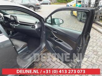 Toyota C-HR C-HR (X1,X5), SUV, 2016 1.8 16V Hybrid picture 17