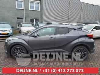 Toyota C-HR C-HR (X1,X5), SUV, 2016 1.8 16V Hybrid picture 4
