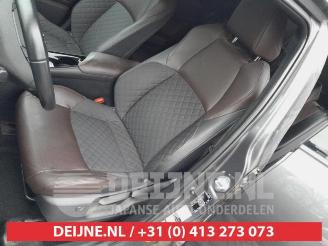 Toyota C-HR C-HR (X1,X5), SUV, 2016 1.8 16V Hybrid picture 19