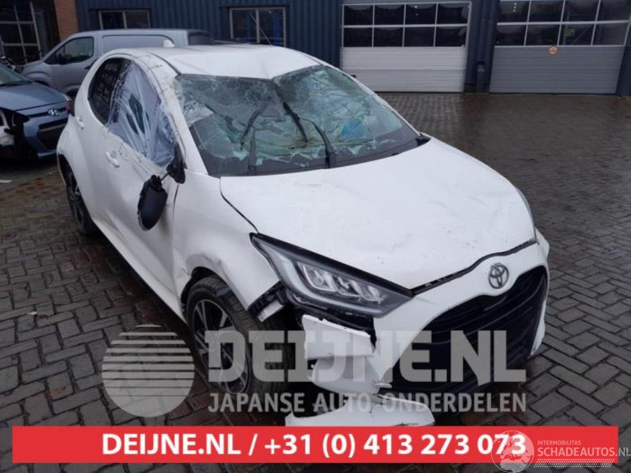 Toyota Yaris Yaris IV (P21/PA1/PH1), Hatchback, 2020 1.5 12V Hybrid 115