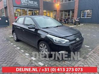 Vrakbiler auto Hyundai I-20 i20 (GBB), Hatchback, 2014 / 2020 1.2i 16V 2015/8