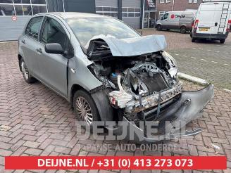 Uttjänta bilar auto Toyota Yaris Yaris II (P9), Hatchback, 2005 / 2014 1.3 16V VVT-i 2006/3
