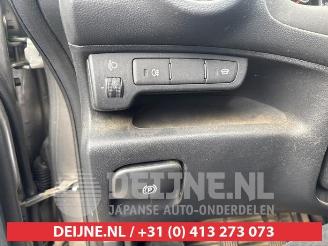 Kia Carens Carens III (FG), MPV, 2006 / 2013 2.0i CVVT 16V picture 14