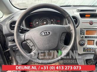 Kia Carens Carens III (FG), MPV, 2006 / 2013 2.0i CVVT 16V picture 16