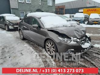 Coche siniestrado Mazda 3 3 (BM/BN), Sedan, 2013 / 2019 2.0 SkyActiv-G 120 16V 2014/1