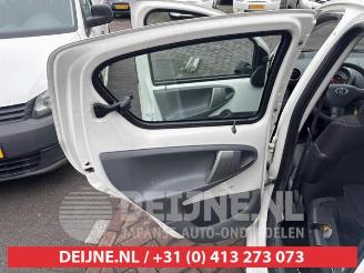 Toyota Aygo Aygo (B10), Hatchback, 2005 / 2014 1.0 12V VVT-i picture 16