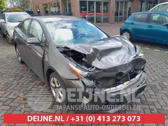 Vrakbiler auto Toyota Prius Prius (ZVW5), Hatchback, 2015 / 2022 1.8 16V Hybrid 2018/5