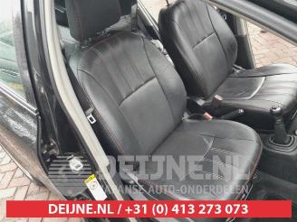 Toyota Yaris Yaris II (P9), Hatchback, 2005 / 2014 1.3 16V VVT-i picture 16