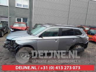 Mitsubishi Outlander Outlander (GF/GG), SUV, 2012 / 2022 2.0 16V PHEV 4x4 picture 4