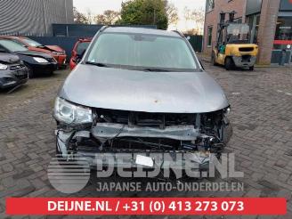 Mitsubishi Outlander Outlander (GF/GG), SUV, 2012 / 2022 2.0 16V PHEV 4x4 picture 2