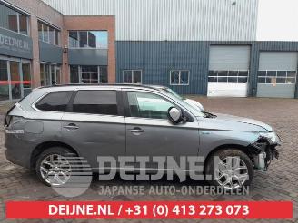 Mitsubishi Outlander Outlander (GF/GG), SUV, 2012 / 2022 2.0 16V PHEV 4x4 picture 8