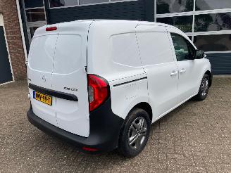 krockskadad bil bedrijf Mercedes Citan 108 cdi L1 Pro 2022/2