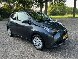 Voiture accidenté Toyota Aygo X-Play ** GEEN SCHADE** 2021/4