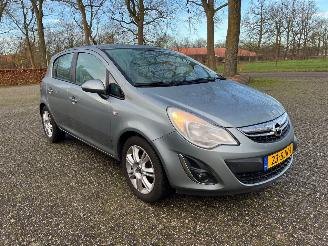 skadebil auto Opel Corsa 1.2i Edition Automaat 2011/10