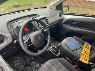 Peugeot 108 1.0 active apple carplay picture 16