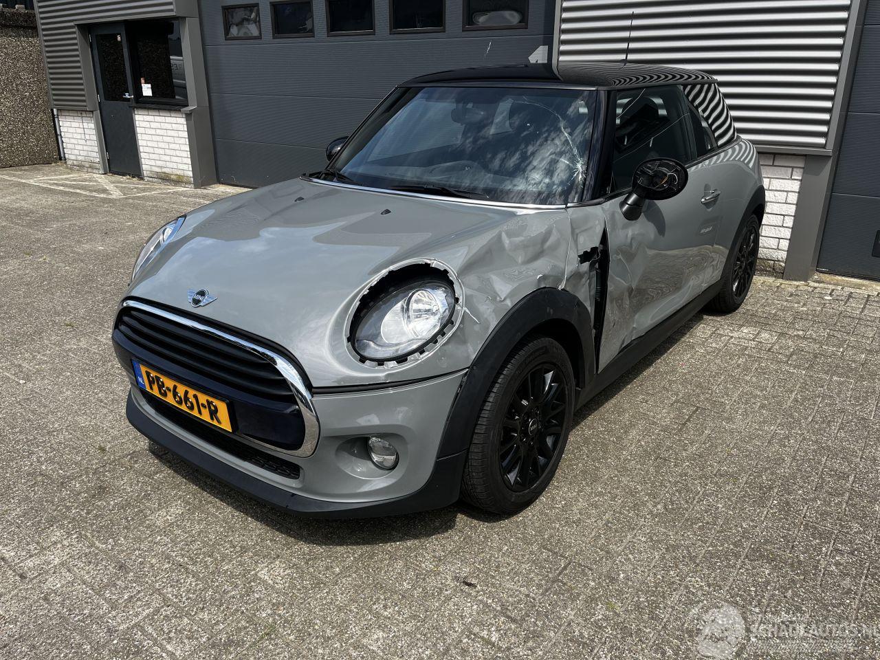 Mini Cooper 1.5i NAVI / CRUISE / PDC