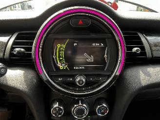 Mini Cooper 1.5i NAVI / CRUISE / PDC picture 11