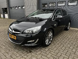 Schadeauto Opel Astra 1.4 TURBO / SPORT / LEER / NAVI / CRUISE / PDC 2014/9