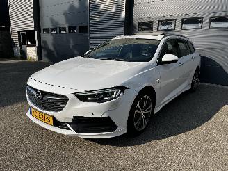 krockskadad bil auto Opel Insignia SPORTS TOURER 1.5 TURBO / PANODAK / OPC LINE / EXPORT PRIJS 2018/7