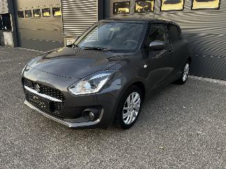 Schadeauto Suzuki Swift 1.2i AUTOMAAT / SMART-HYBRID / CRUISE 2021/4