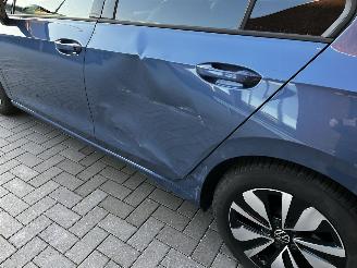 Volkswagen Golf 1.5 eTSI AUTOMAAT / NAVI / CRUISE / LED / ENZ ENZ picture 6