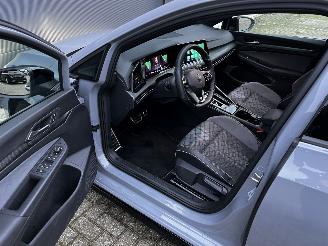 Volkswagen Golf 1.5 eTSI R-LINE AUTOMAAT / NAVI / CRUISE ENZ ENZ picture 9