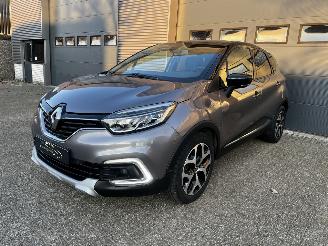 skadebil auto Renault Captur 1.3 Tce AUTOMAAT / NAVI / CRUISE / PDC / CAMERA 2019/4
