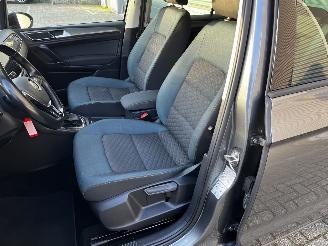 Volkswagen Golf Sportsvan 1.0 TSI AUTOMAAT / NAVI / CRUISE / CLIMA / CAMERA picture 8