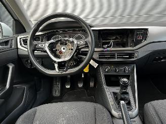 Volkswagen Polo 1.0i CRUISE / NAVI / PDC / DIEFSTALSCHADE picture 4