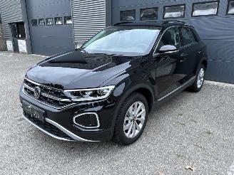 skadebil auto Volkswagen T-Roc 1.5 TSI AUTOMAAT / NAVI / CRUISE / CAMERA 2026/2
