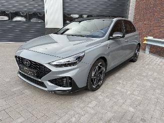 skadebil auto Hyundai I-30 1.5 T-GDI N-LINE PANODAK / CAMERA / NAVI / CRUISE 2024/12