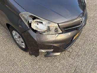 Toyota Yaris 1.3 VVT-I NAVI / CRUISE / PDC picture 4