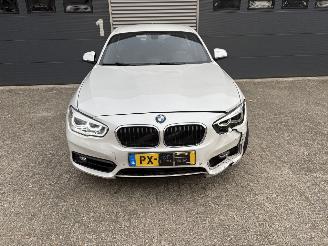 BMW 1-serie 118i SPORT / AUTOMAAT / LEER / NAVI / CRUISE / PDC picture 2
