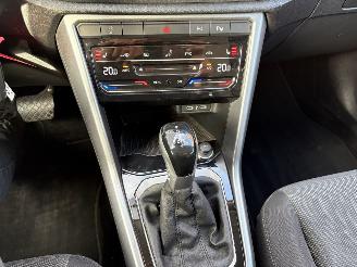 Volkswagen T-Roc 1.5 TSI AUTOMAAT / NAVI / CAMERA / VIRTUAL COCKPIT picture 19