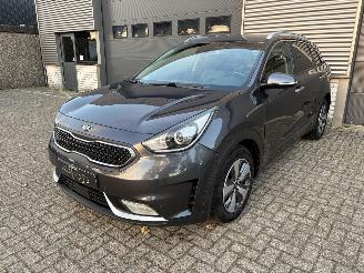 Coche accidentado Kia Niro 1.6 GDI HYBRID / NAVI / CRUISE / CAMERA / LEER 2018/1