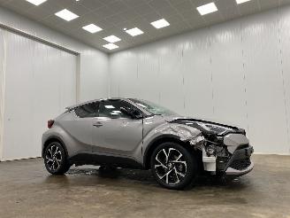 damaged passenger cars Toyota C-HR 2.0 Hybrid Navi Clima 2021/5
