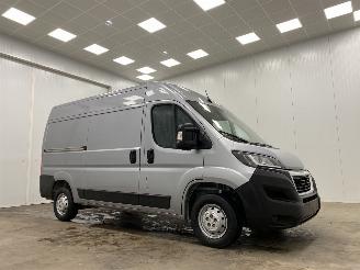 krockskadad bil bedrijf Peugeot Boxer 35 2.2 HDI 103KW L2H2 Navi Airco 2022/2